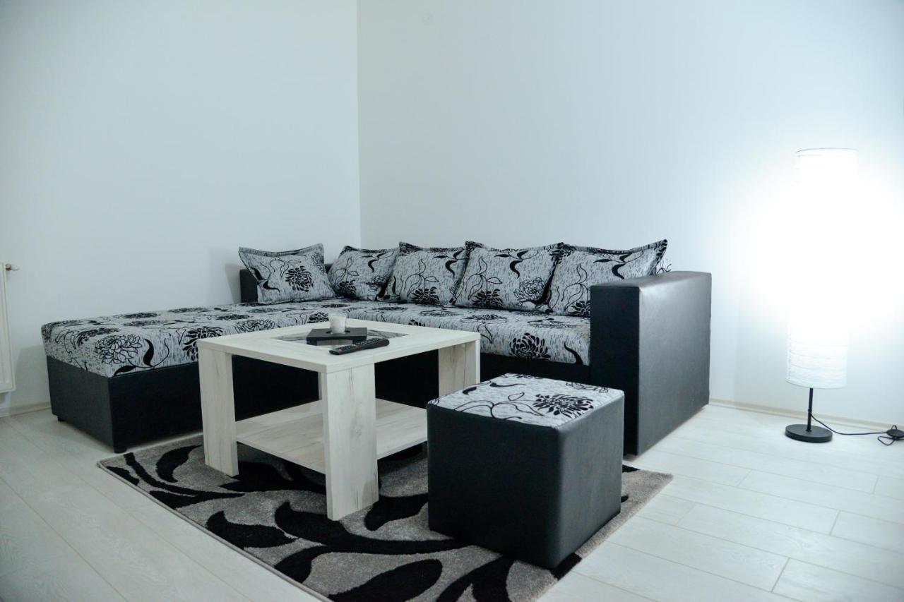 Best Apartments Paracin Bagian luar foto