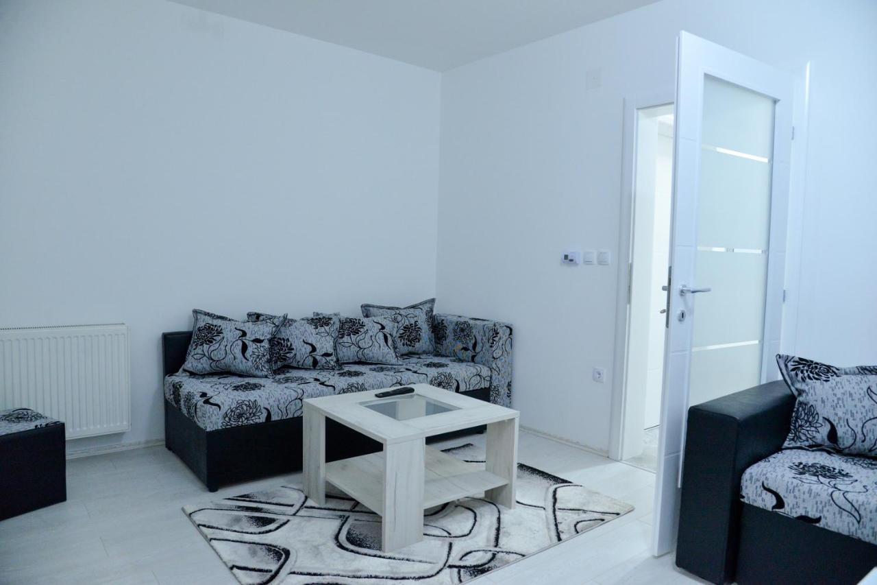 Best Apartments Paracin Bagian luar foto